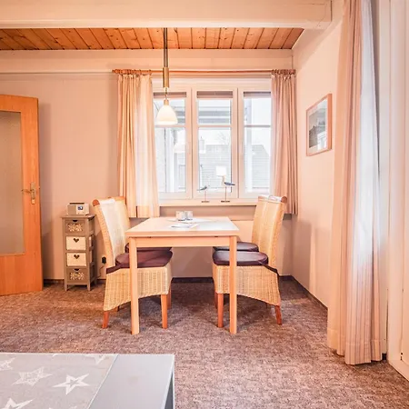 Haus Moewe Apartament Pellworm