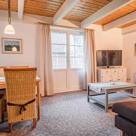 Haus Moewe Apartament